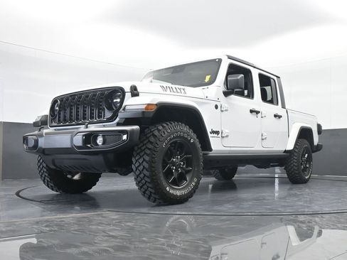Used 2024 Jeep Gladiator Sport image 56