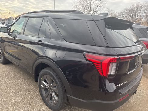 New 2026 Ford Explorer Active w/ Active Comfort Package image 18