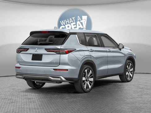 New 2026 Mitsubishi Outlander SE AWD/4WD image 2