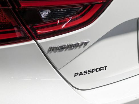 Used 2019 Honda Insight Touring image 10