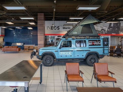 Used 2021 Land Rover Defender 90 X-Dynamic S image 20