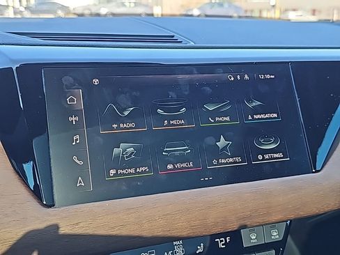 Used 2023 Audi e-tron GT Premium Plus image 5