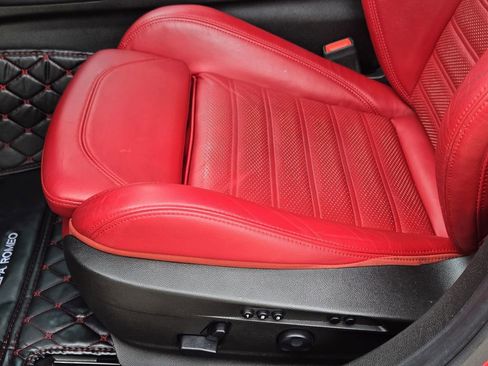 Used 2022 Alfa Romeo Giulia Veloce RWD image 25