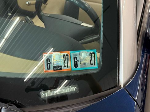 Used 2006 Pontiac Solstice Convertible w/ Premium Package RWD image 41