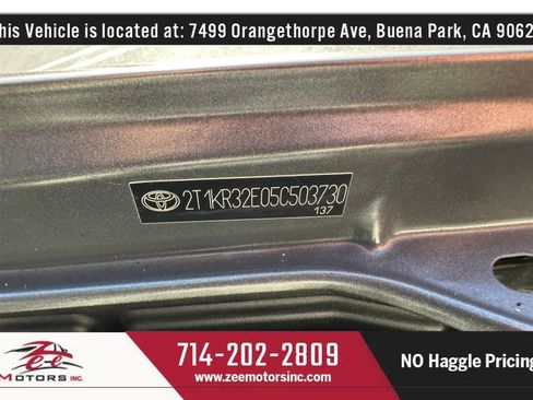 Used 2005 Toyota Matrix XR FWD image 54