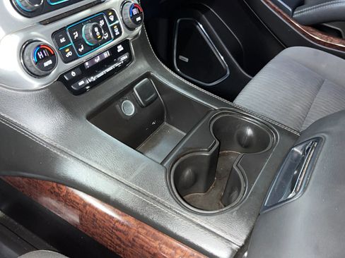 Used 2017 GMC Yukon SLE w/ SLE Value Package image 23