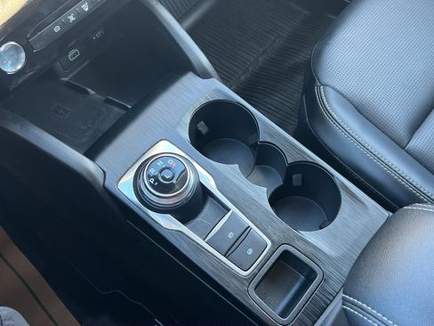 Used 2025 Ford Escape Platinum image 21