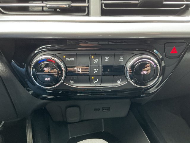 Used 2024 Chevrolet Trax LT w/ LT Convenience Package FWD image 8