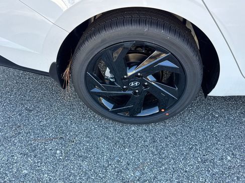 New 2026 Hyundai Elantra SEL Sport Premium FWD image 18
