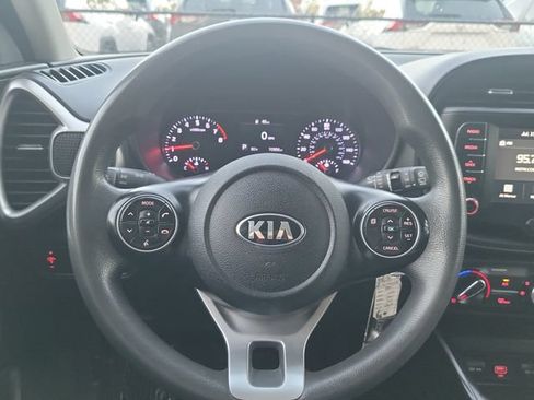 Used 2021 Kia Soul LX FWD image 13