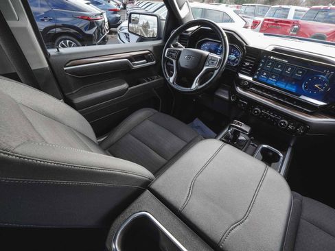 Used 2025 Chevrolet Silverado 1500 RST image 38