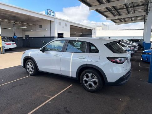 Used 2024 Honda HR-V LX image 10