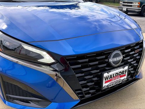 Used 2025 Nissan Altima 2.5 SR FWD image 34