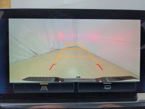 Used 2025 Chevrolet Silverado 2500 LT w/ Convenience Package image 18