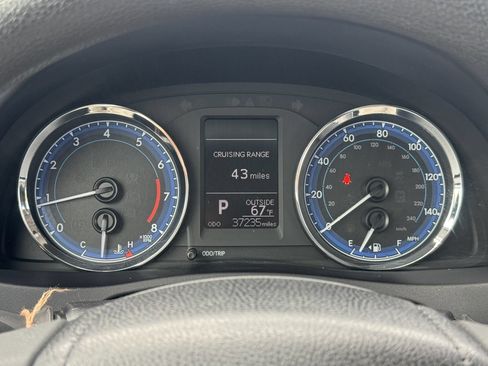 Used 2019 Toyota Corolla LE w/ Carpet Mat Package (TMS) FWD image 45