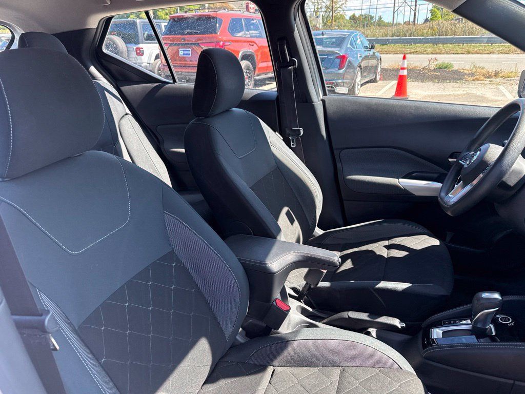 Used 2020 Nissan Kicks SV FWD image 22
