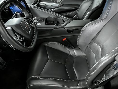 Used 2021 Chevrolet Corvette Stingray Preferred Cpe w/ Z51 Performance Package image 23