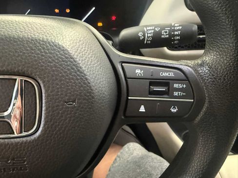 Used 2023 Honda HR-V LX image 30