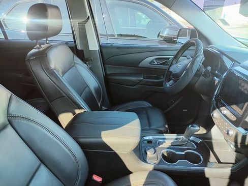 Used 2018 Chevrolet Traverse RS FWD image 6