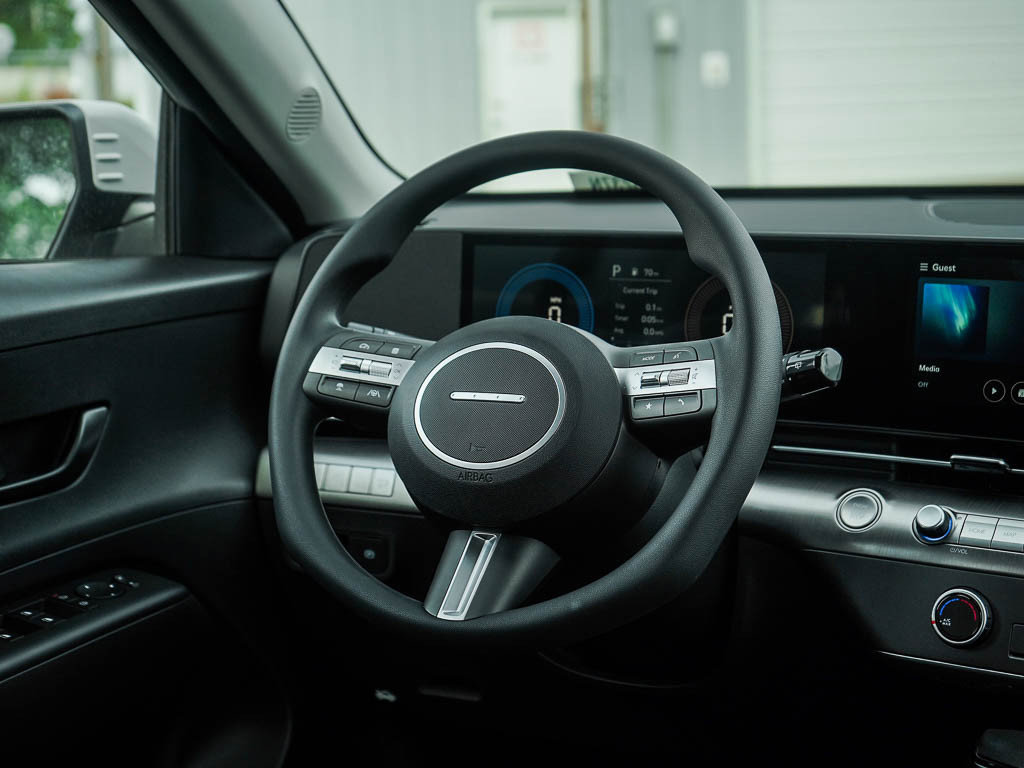 New 2027 Hyundai Kona SE FWD image 15
