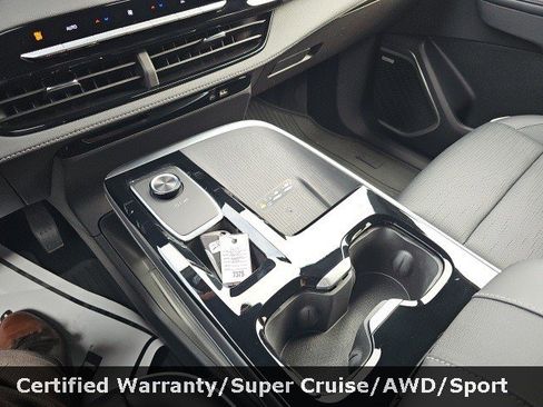 Certified 2025 Buick Enclave Sport Touring w/ Super Cruise Package image 27