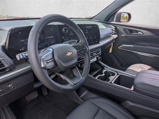 New 2026 Chevrolet Traverse LT w/ Sun and Wheel Package FWD video 3
