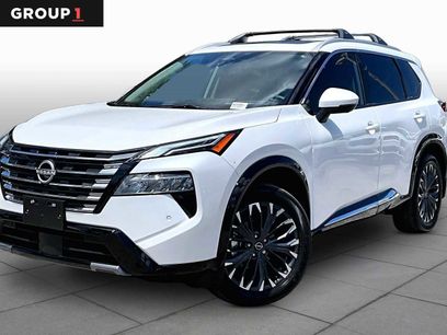 Used 2025 Nissan Rogue Platinum w/ Platinum Premium Package