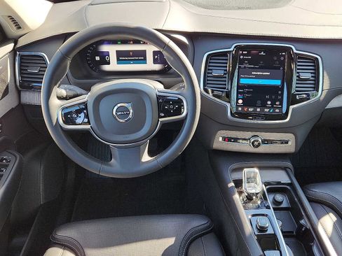 Certified 2023 Volvo XC90 B6 Ultimate w/ Protection Package Premier AWD/4WD image 11