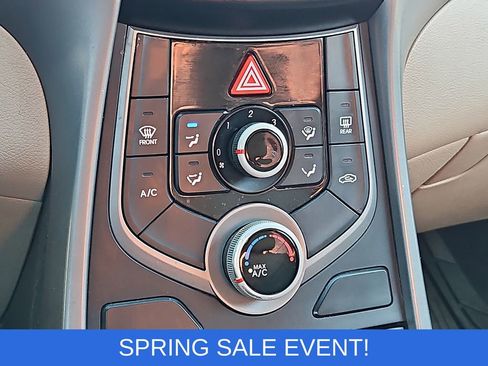 Used 2016 Hyundai Elantra SE image 17