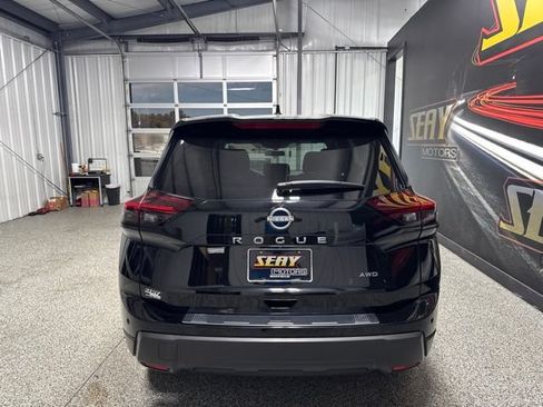 Used 2024 Nissan Rogue S AWD/4WD image 18