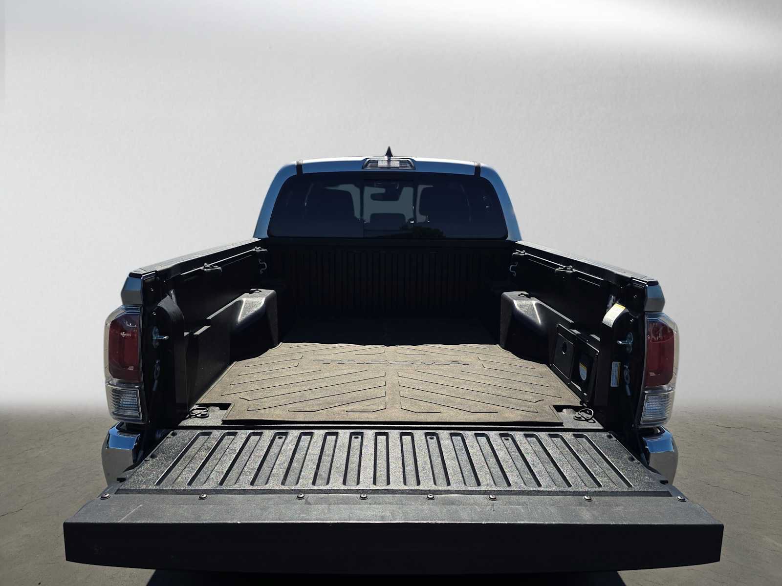 Certified 2023 Toyota Tacoma TRD Off-Road w/ Black Out Package (TMS) AWD/4WD image 14