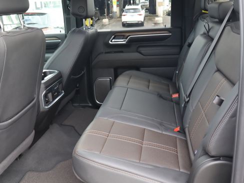 Certified 2025 Chevrolet Silverado 2500 High Country w/ Technology Package image 33