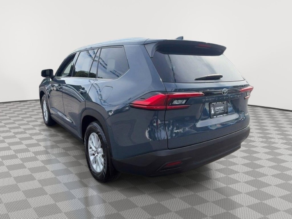 Used 2024 Toyota Grand Highlander AWD image 11