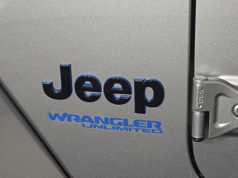 Used 2021 Jeep Wrangler Unlimited Sahara image 13