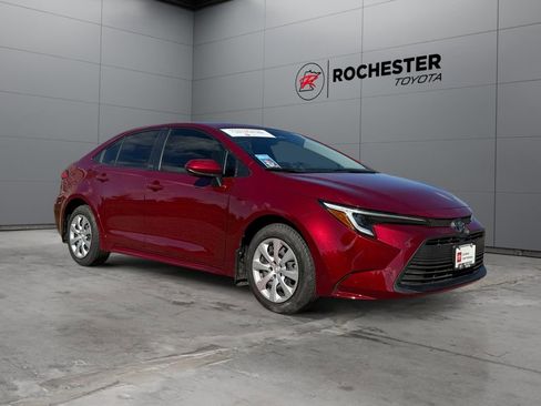 Certified 2023 Toyota Corolla LE FWD image 1