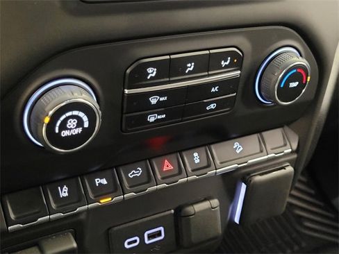 Used 2025 Chevrolet Silverado 2500 Custom w/ Custom Value Package image 21