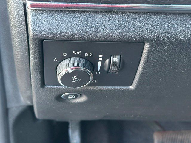Used 2017 Jeep Grand Cherokee Limited w/ Trailer Tow Group IV AWD/4WD image 21