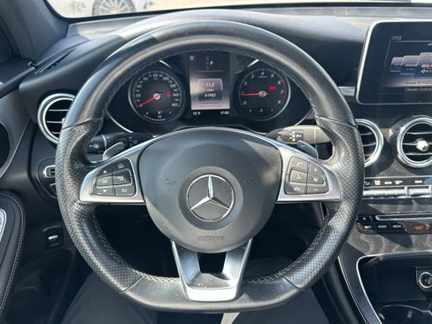 Used 2019 Mercedes-Benz GLC 300 image 3