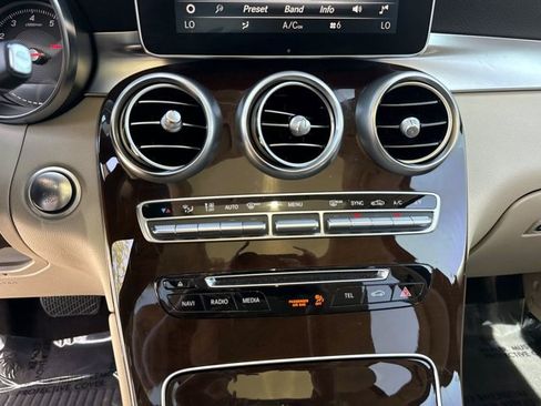 Used 2018 Mercedes-Benz GLC 300 image 28