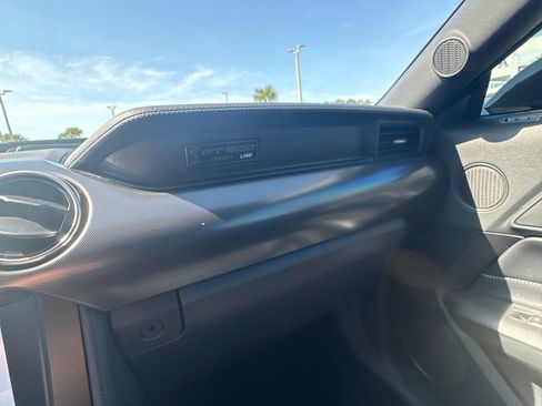 Used 2020 Ford Mustang Shelby GT500 w/ Technology Package RWD image 30