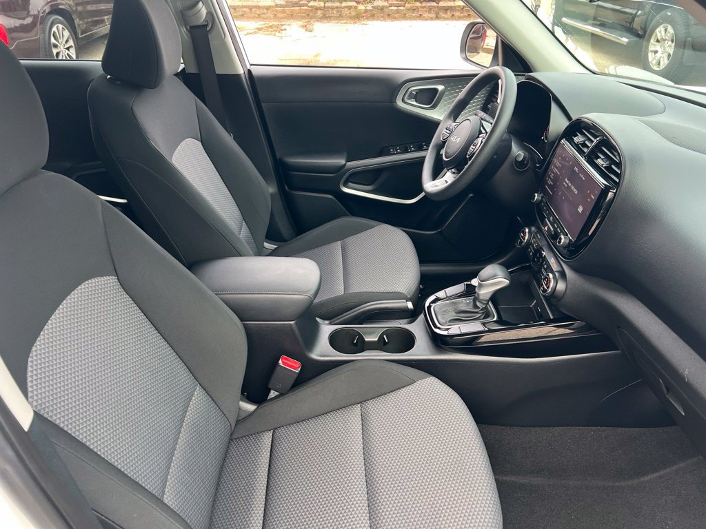 Certified 2023 Kia Soul S FWD image 20