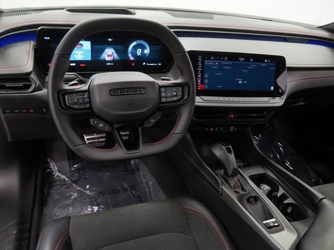 Used 2025 Dodge Charger R/T Scat Pack w/ Track Pack image 22