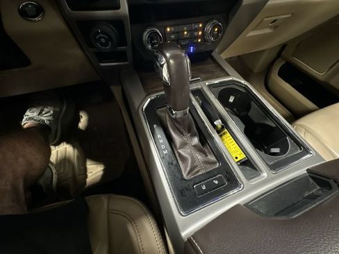 Used 2019 Ford F150 Lariat w/ Equipment Group 502A Luxury AWD/4WD image 27