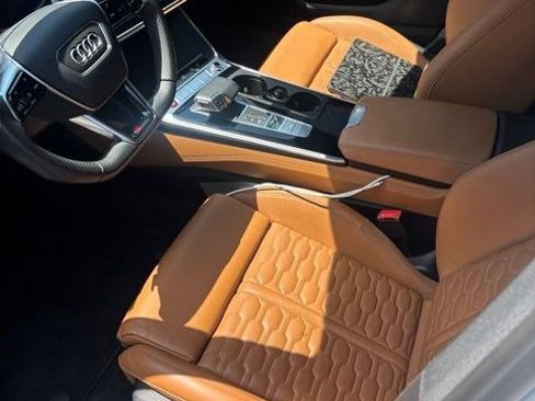 Used 2022 Audi RS 6 AWD/4WD image 3