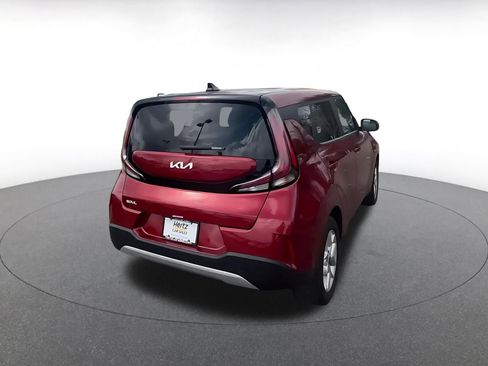 Used 2025 Kia Soul LX w/ LX Technology Package FWD image 15