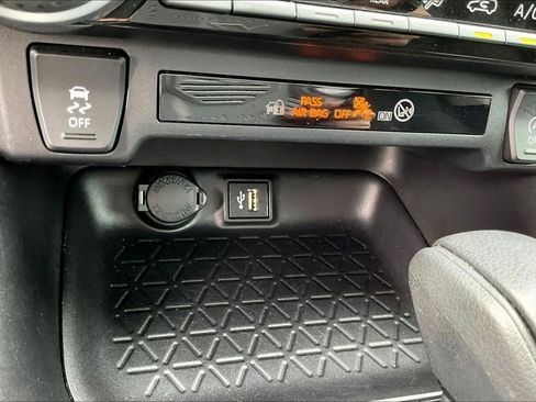 Used 2024 Toyota RAV4 LE image 18