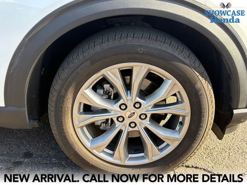 Used 2020 Ford Explorer XLT w/ Equipment Group 202A AWD/4WD image 8