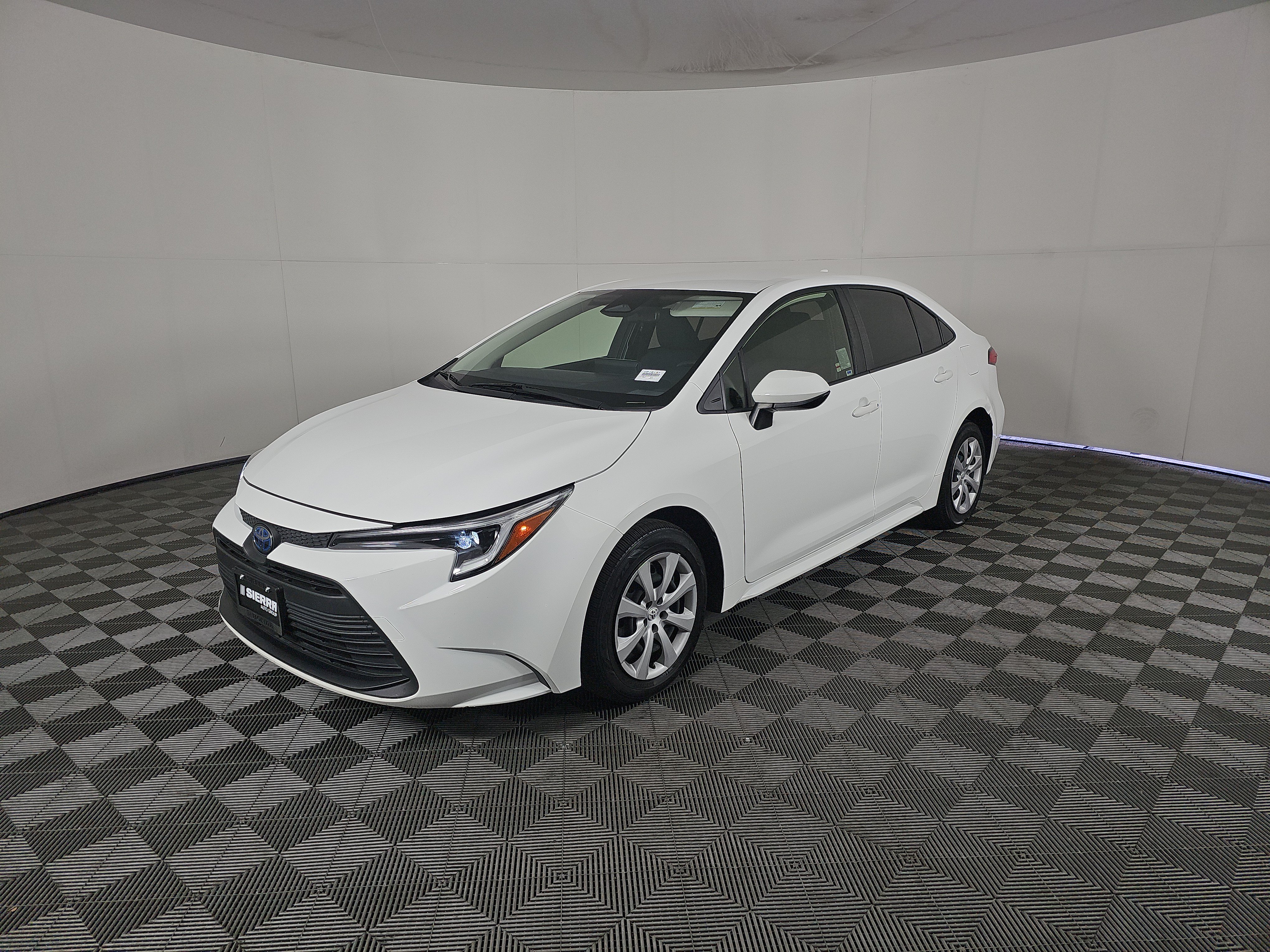 Used 2023 Toyota Corolla LE FWD image 8