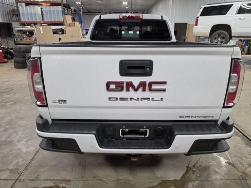Used 2021 GMC Canyon Denali AWD/4WD image 8