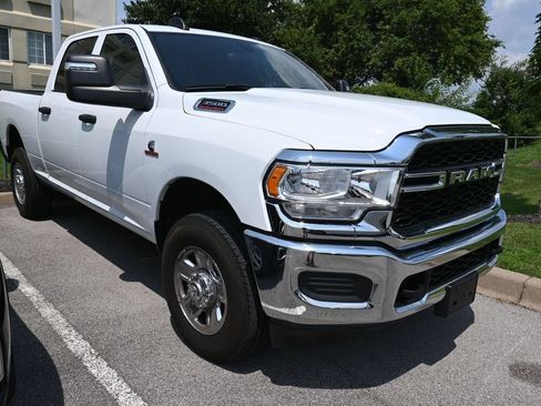 Used 2024 RAM 3500 Tradesman w/ Chrome Appearance Group AWD/4WD image 2